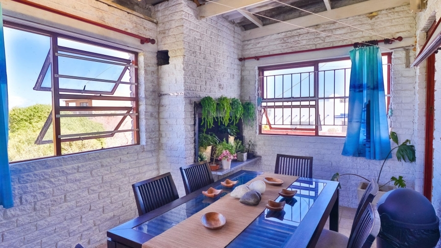 4 Bedroom Property for Sale in Pearly Beach Western Cape